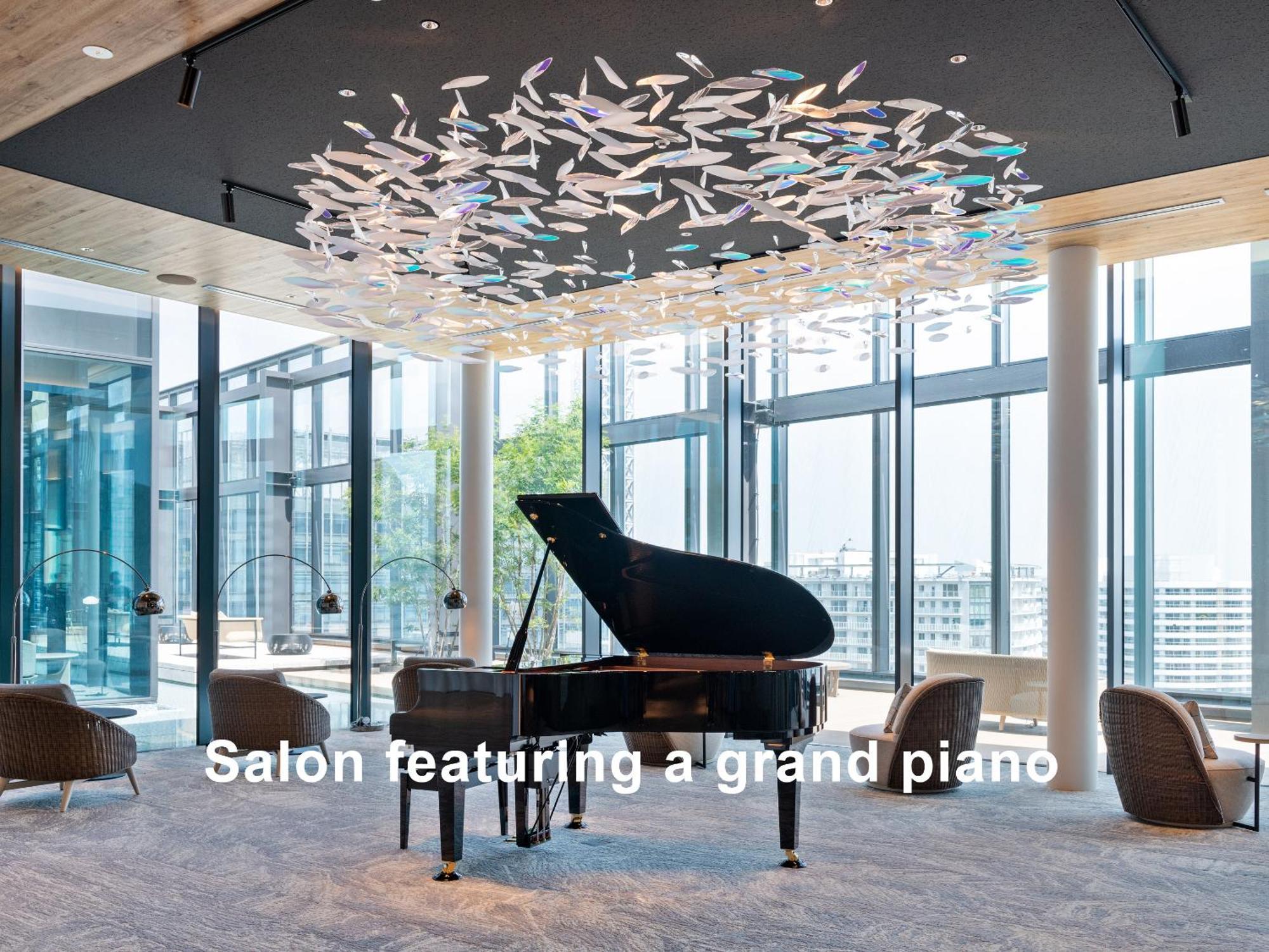 Mitsui Garden Hotel Yokohama Minatomirai Premier מראה חיצוני תמונה Salon featuring a grand piano
